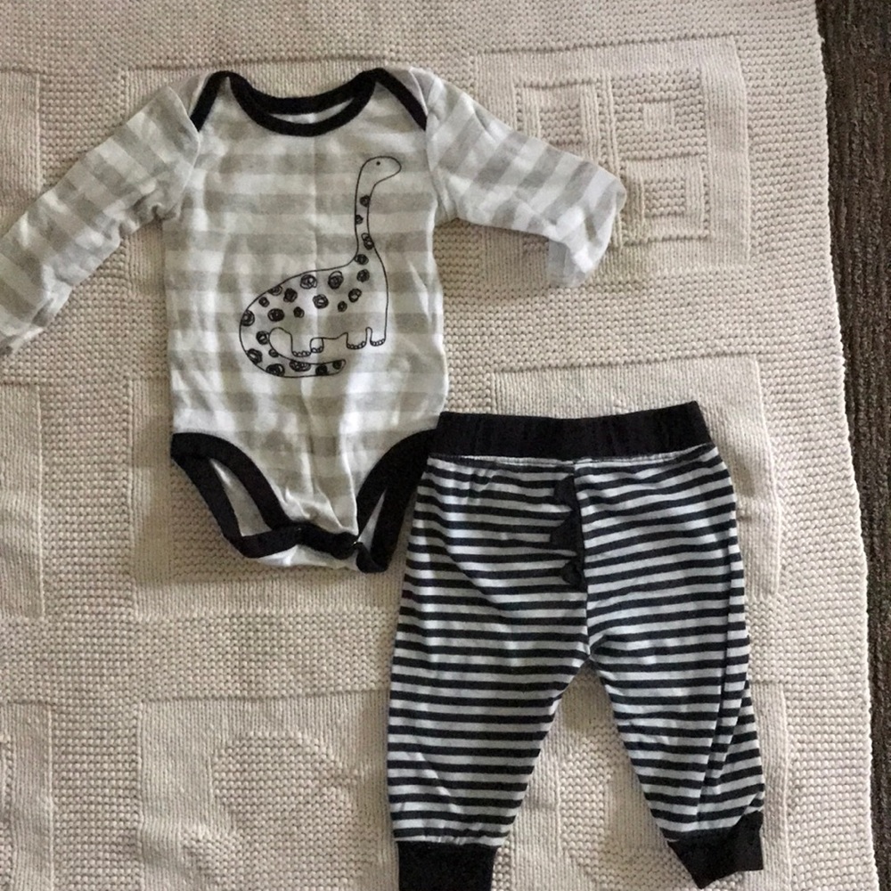 Children’s place outfit set